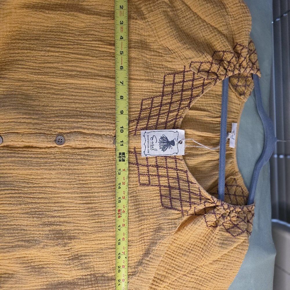 Easel Mustard Textured Button-Up Blouse - Picture 3 of 4